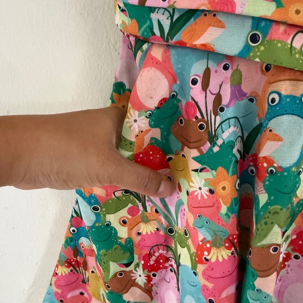 Unique Vintage Frog Ribbit Rainbow Print‎ Swing Dress Size Medium Novelty AOP - Picture 7 of 13